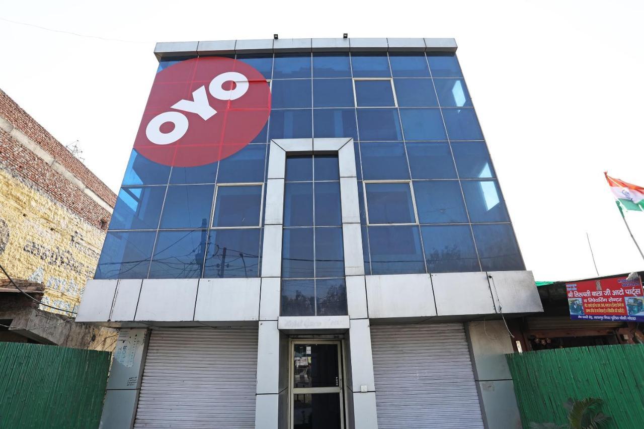 Oyo 11392 The Hotel Grand Hospitality Noida Esterno foto